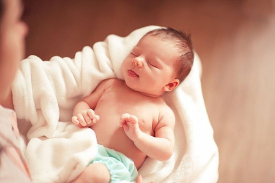Những dấu hiệu bất thường ở trẻ sơ sinh từ 0-7 ngày tuổi