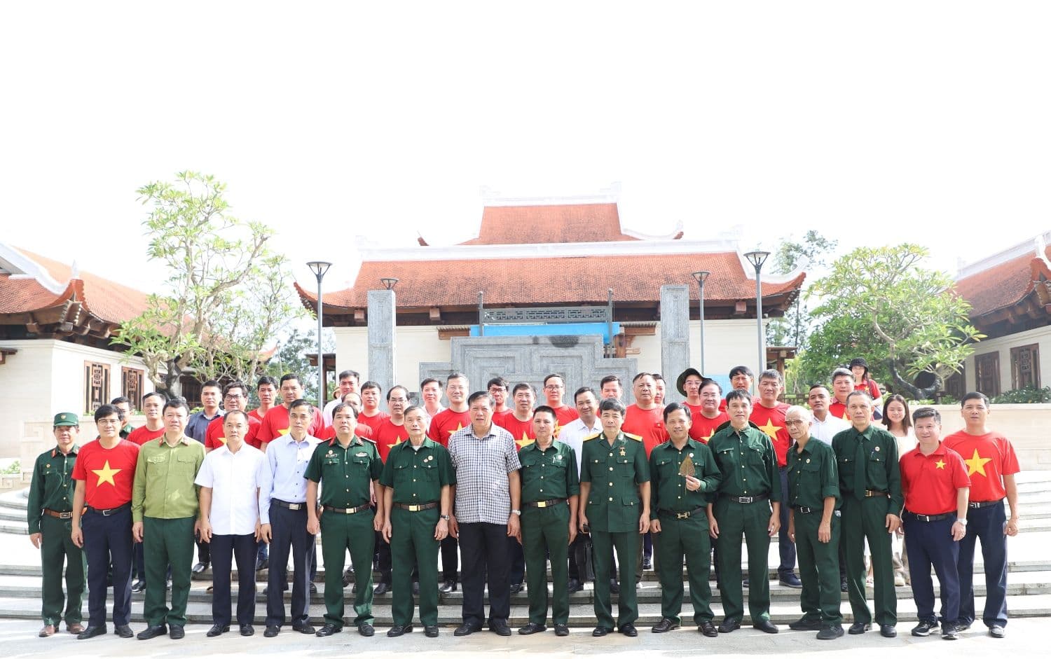 Vietmec đồng hành cùng Hội Cựu chiến binh Bộ Y tế tri ân Anh hùng, Liệt sĩ tại Điện Biên