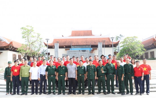 Vietmec đồng hành cùng Hội Cựu chiến binh Bộ Y tế tri ân Anh hùng, Liệt sĩ tại Điện Biên