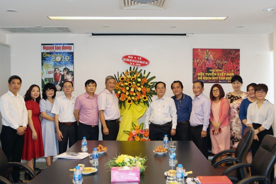Bộ Y tế chúc mừng Báo Người Lao Động nhân Ngày Báo chí Cách mạng VN - Ảnh 3.