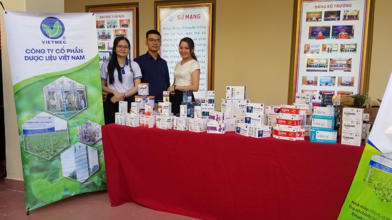 VIETMEC tham gia gian hàng trưng bày và giới thiệu sản phẩm tại Đại học Y Hà Nội