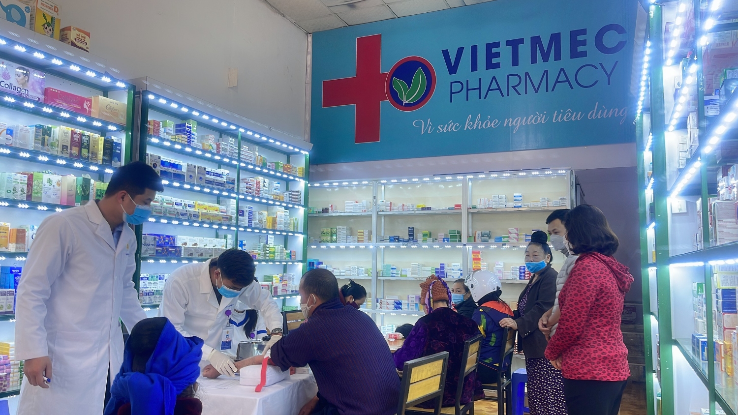 Tưng bừng khai trương nhà thuốc VIETMEC Pharmacy tại TP.Sơn La
