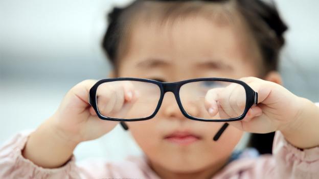 4 bệnh về mắt ở trẻ cần chữa sớm, tránh thị lực không thể phục hồi