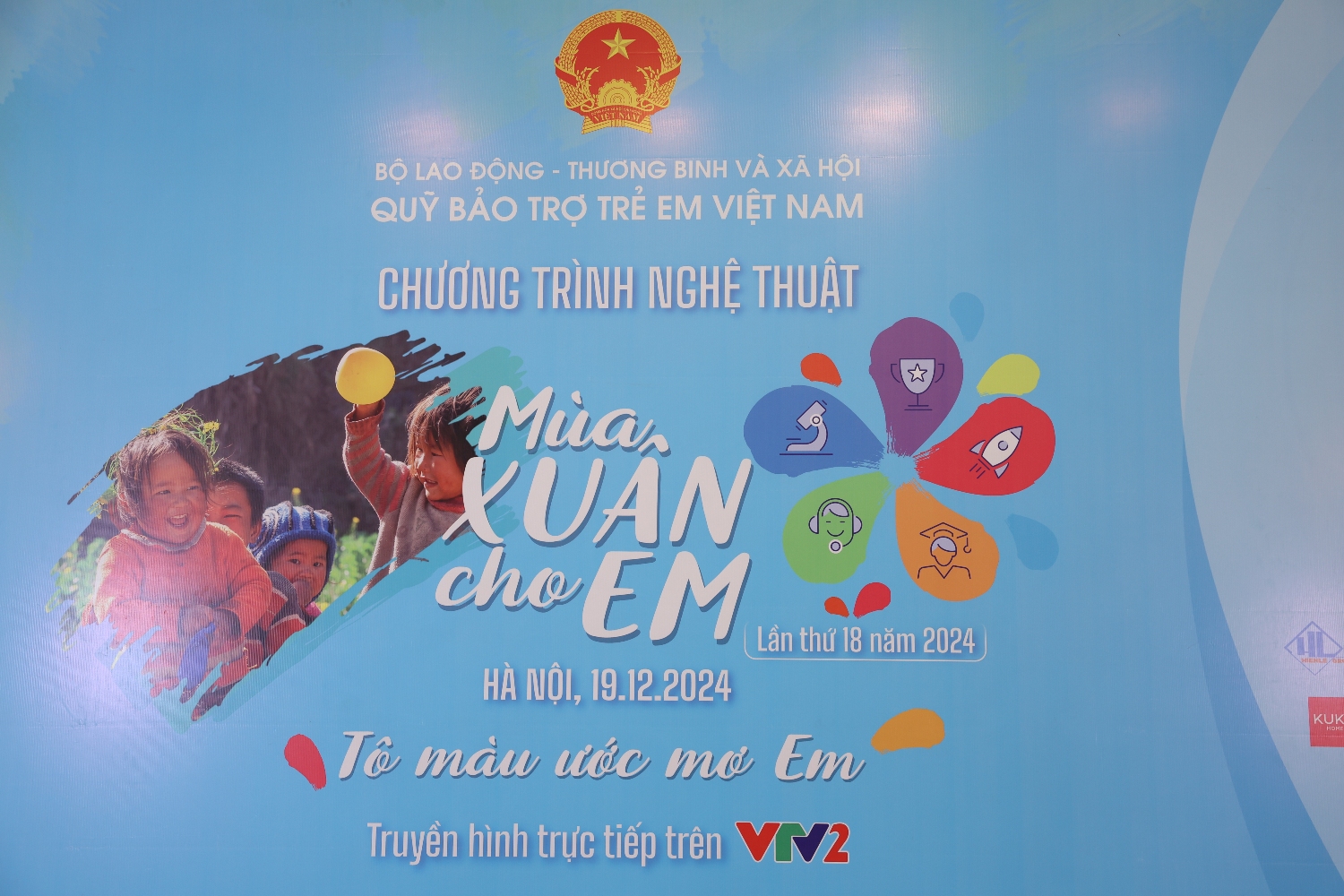 Dược Liệu Việt Nam – VIETMEC đồng hành cùng Quỹ Bảo Trợ Trẻ Em Việt Nam – Tô Màu Ước Mơ cho trẻ em gặp hoàn cảnh khó khăn